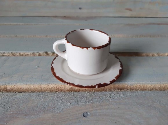 Чашка di caffe espresso с блюдцем
